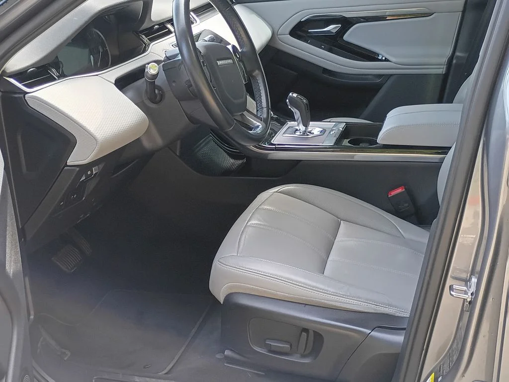 Used 2020  Land Rover S image 18