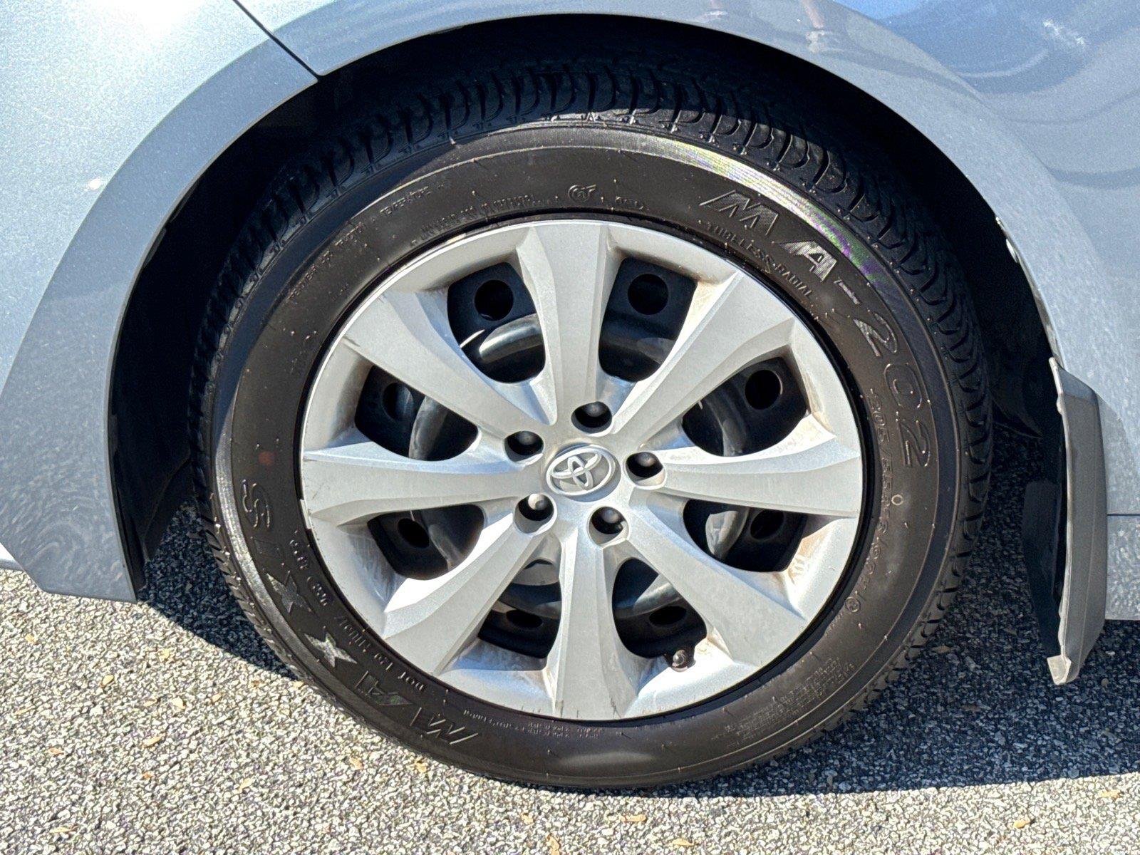 Used 2022 Celestite Toyota LE image 6