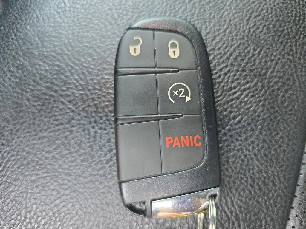 Used 2020 Black Jeep Limited image 34