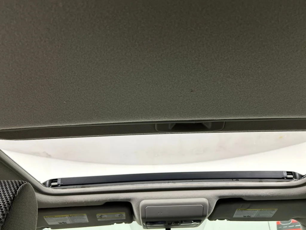 Used 2017 Silver Nissan SV image 19