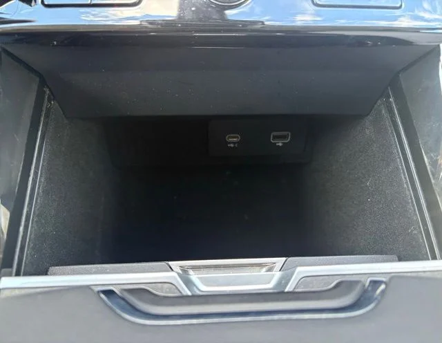 Used 2023 Blue Land Rover First Edition image 33