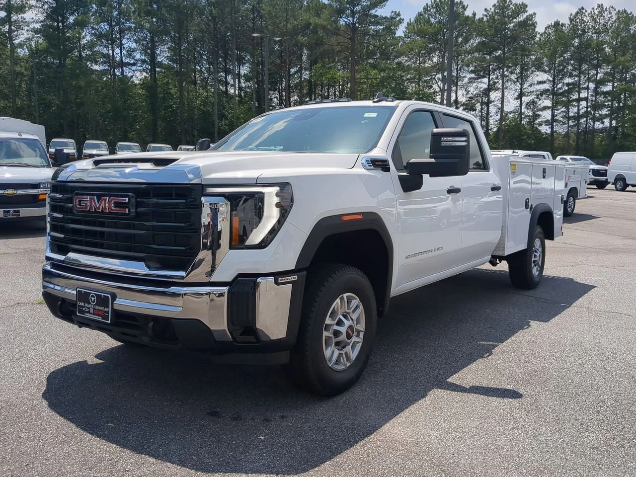 New 2026 Summit White GMC Pro image 4