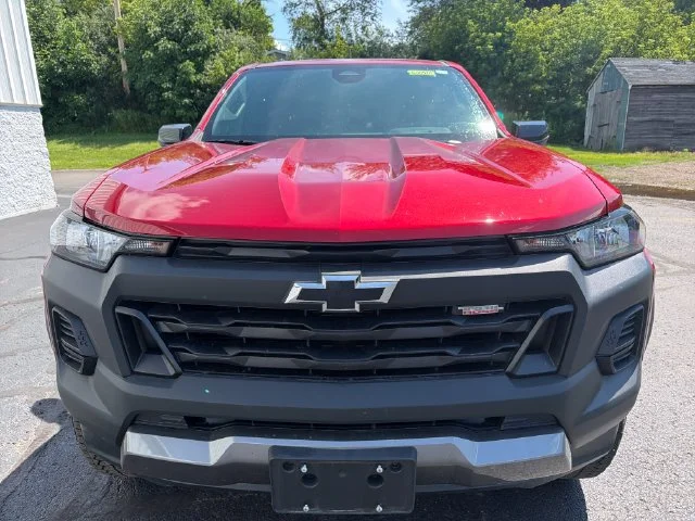 Used 2024 Radiant Red Tintcoat Chevrolet Trail Boss image 9