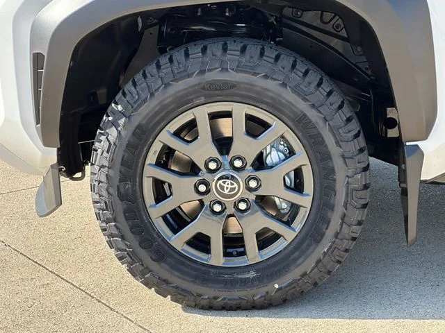 New 2026 White Toyota SR5 image 9