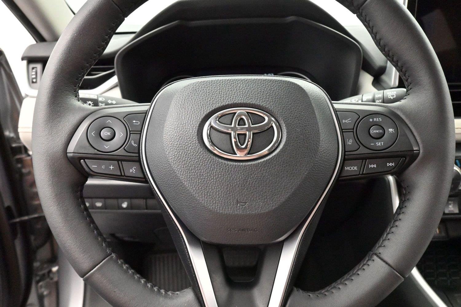 Used 2023 Silver Sky Metallic Toyota XLE image 16