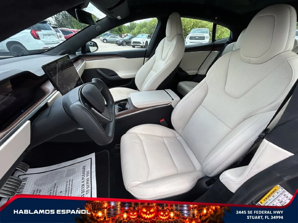 Used 2022  Tesla AWD image 10