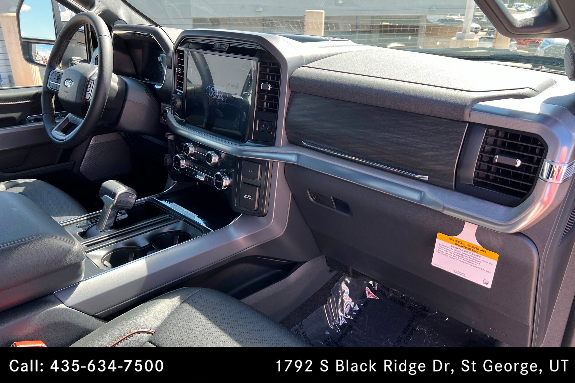 Used 2026 OXFORD WHITE Ford LARIAT image 24