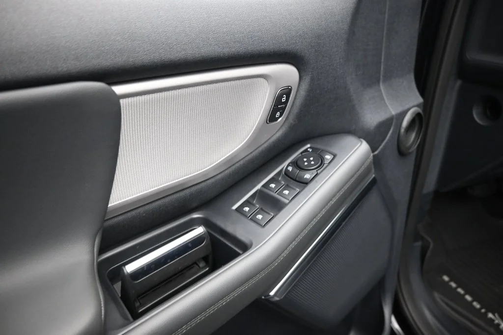 New 2027 Agate Black Metallic Ford Active image 10