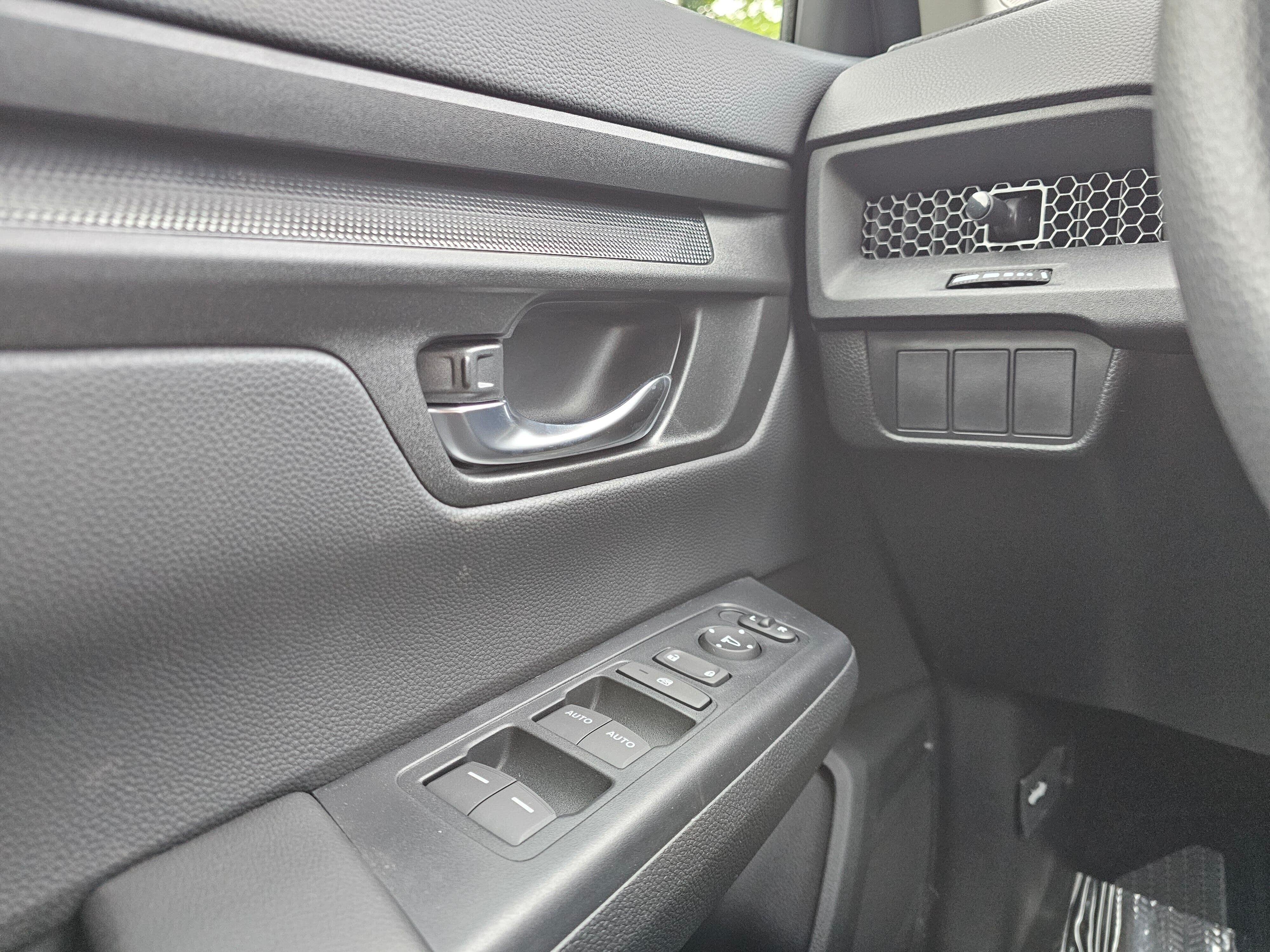 New 2026 Platinum White Pearl Honda EX image 31