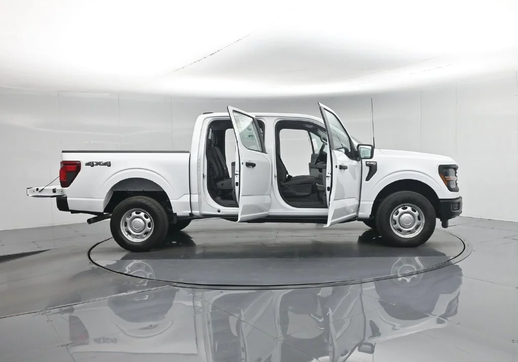New 2026 White Ford XL image 4