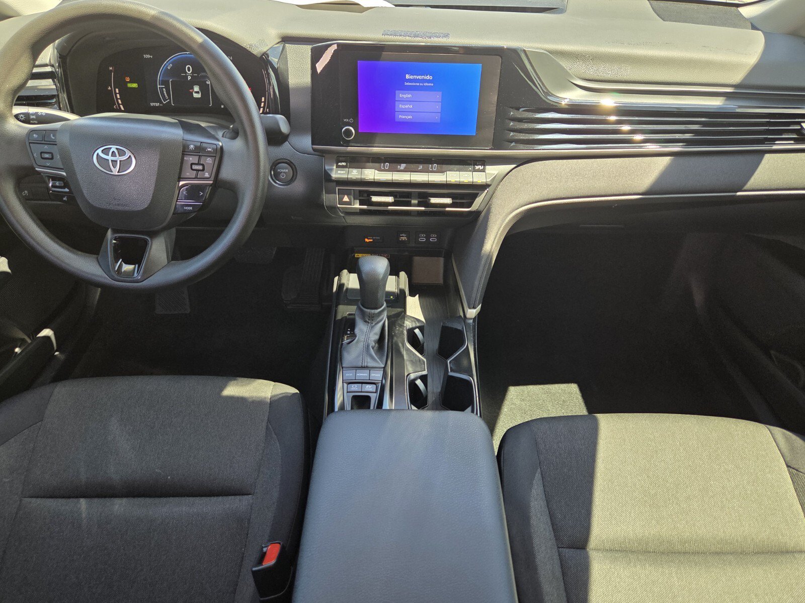 Used 2025 Underground Toyota LE image 6