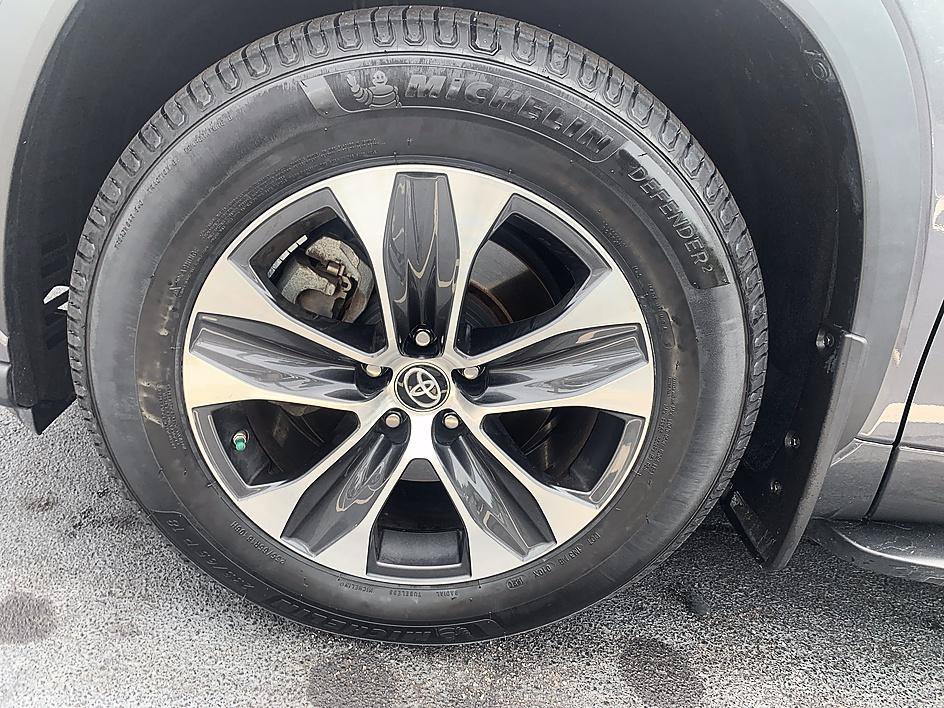 Used 2023 Magnetic Gray Metallic Toyota XLE image 7
