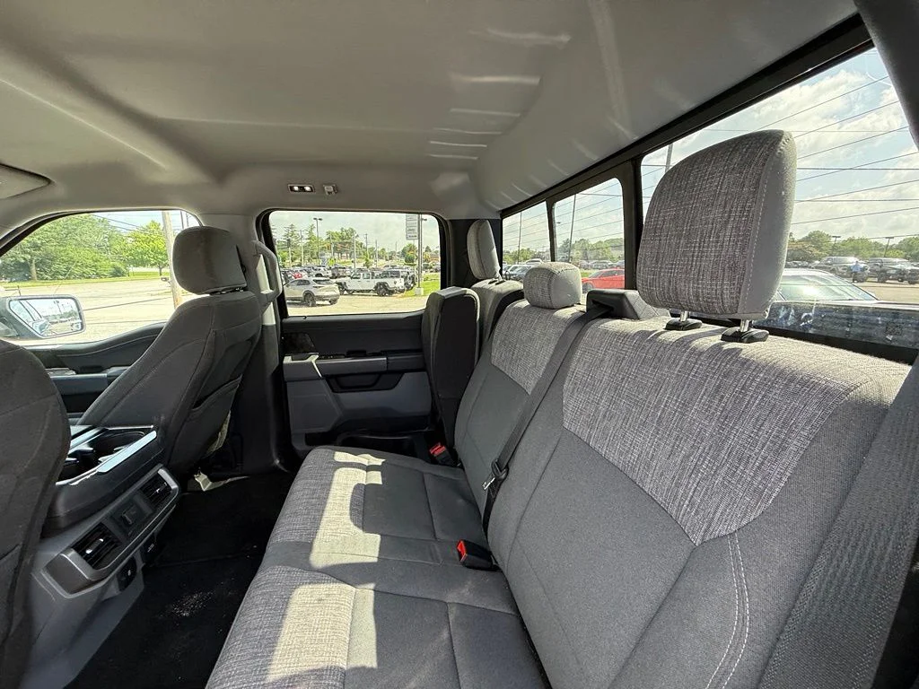 Used 2023 Blue Ford XLT image 26