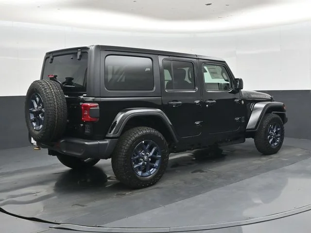 New 2026 Black Clear-Coat Exterior Paint Jeep 85th Anniversary Edition image 4