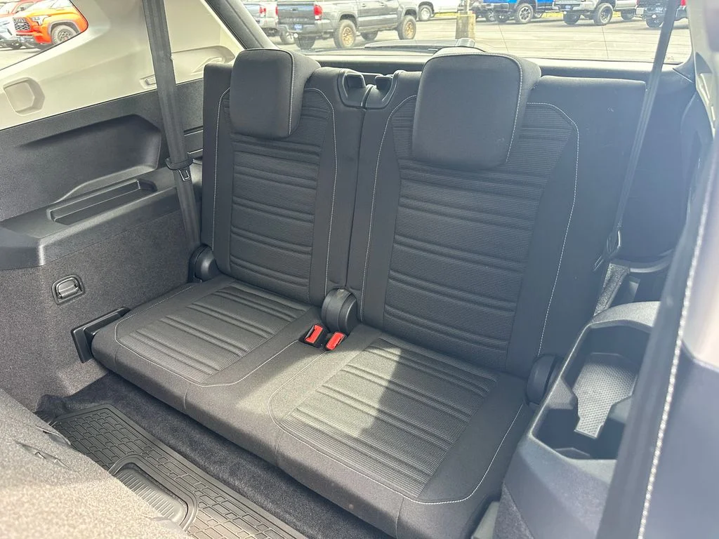 Used 2022  Volkswagen 2.0T S image 15