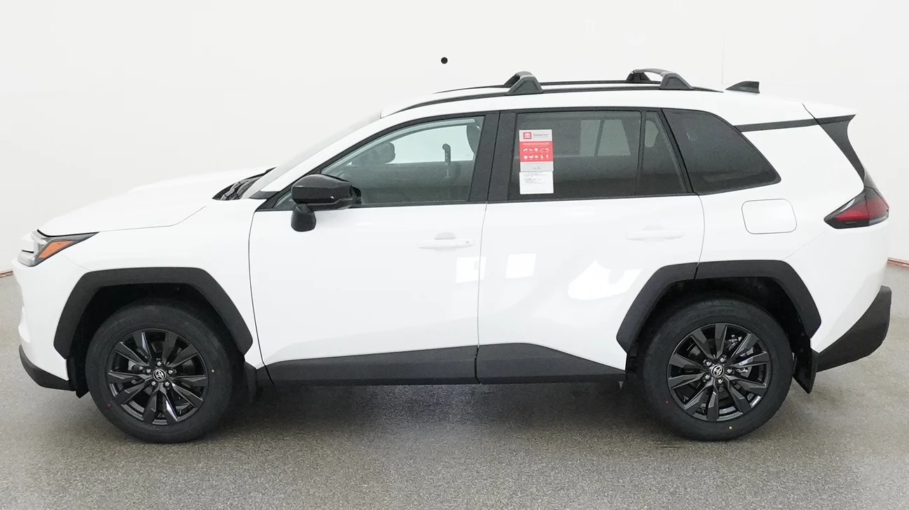 New 2026 Ice Cap Toyota XLE Premium image 2