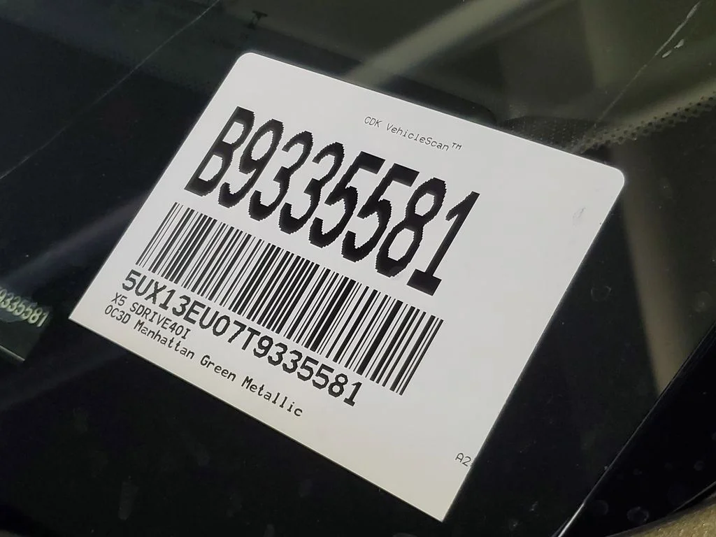 Used 2026 Green BMW sDrive40i image 27