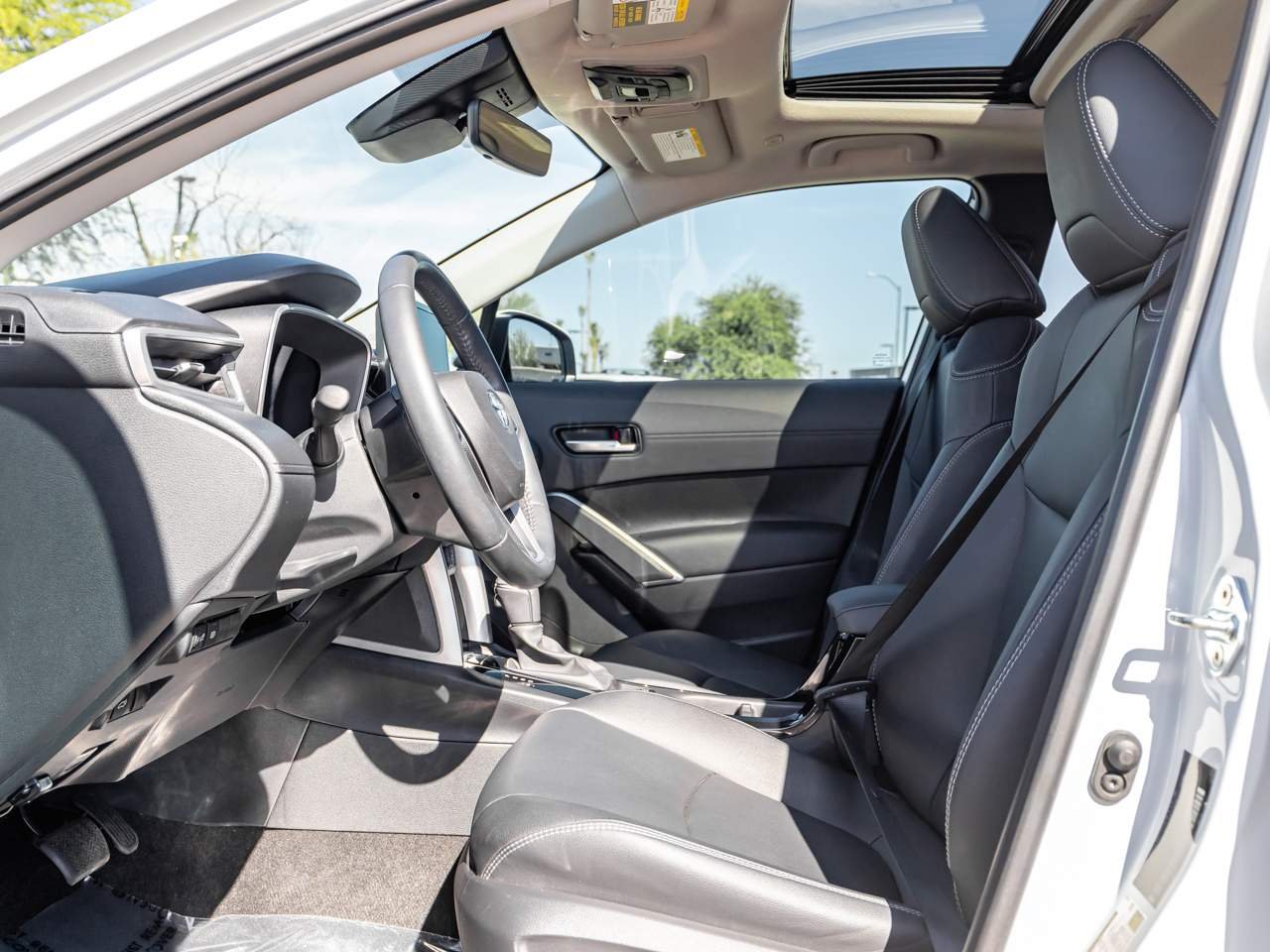 Used 2023 Wind Chill Pearl Toyota XLE image 7