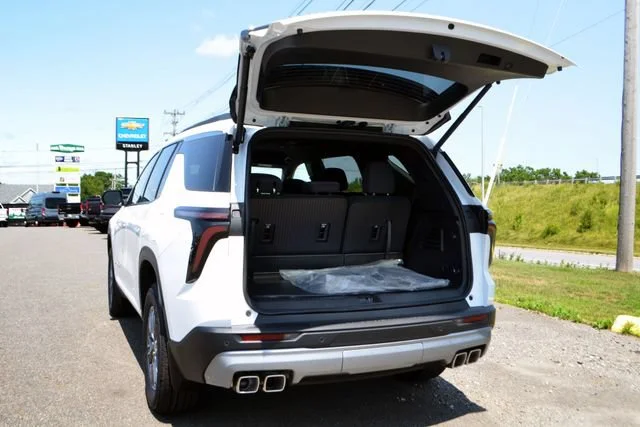 2026 Chevrolet Traverse LT - Photo 10