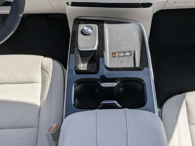 New 2027 Iridescent White Tricoat Buick Avenir image 21