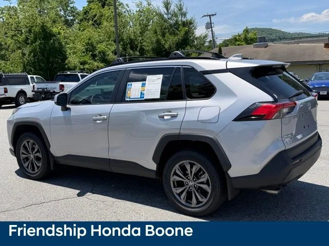 Used 2024 Silver Toyota XLE Premium image 8