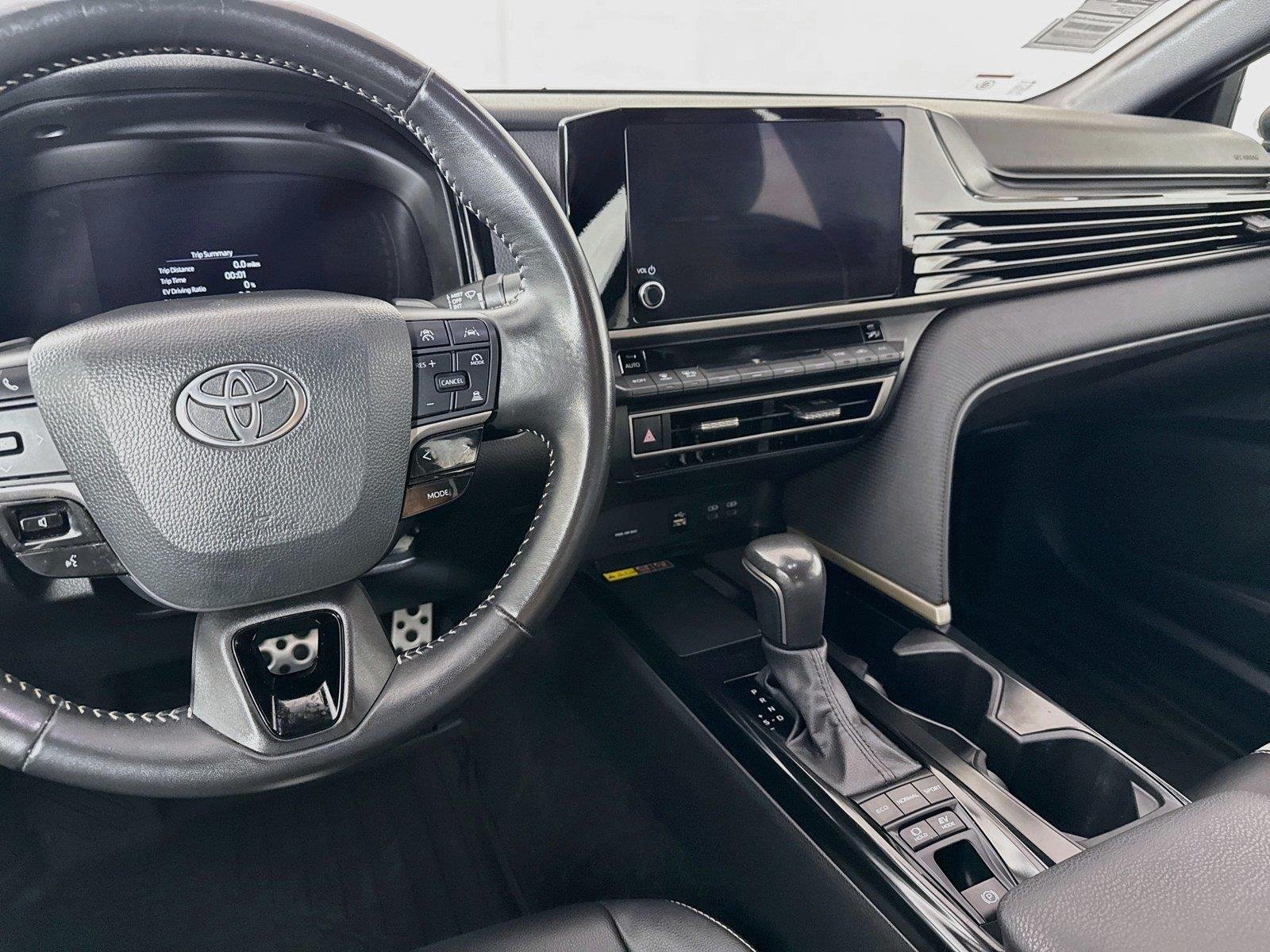 Used 2025 Underground Toyota SE image 30