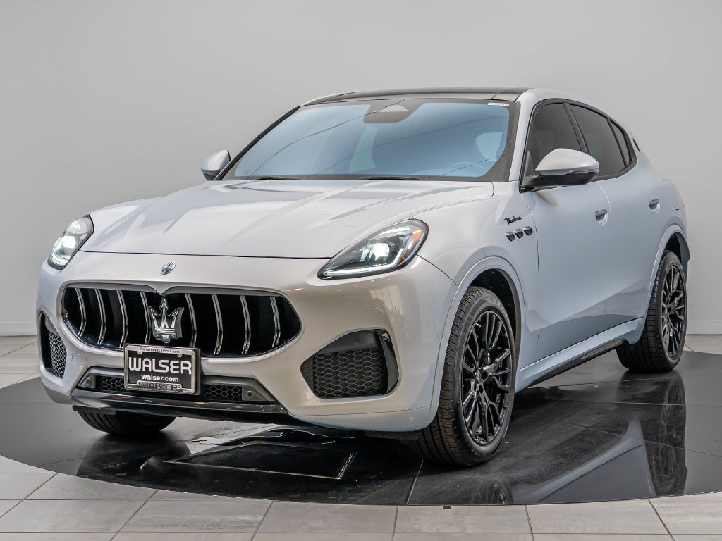 Used 2024 Bianco Astro Metallic Maserati Modena image 1