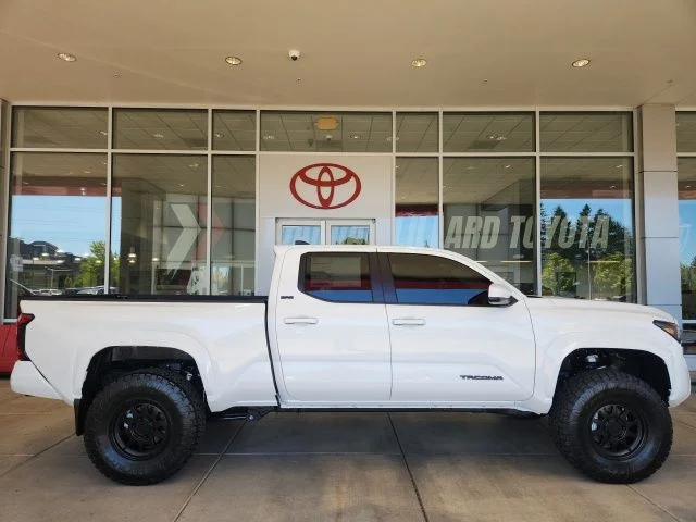 New 2026 Ice Cap Toyota SR5 image 3