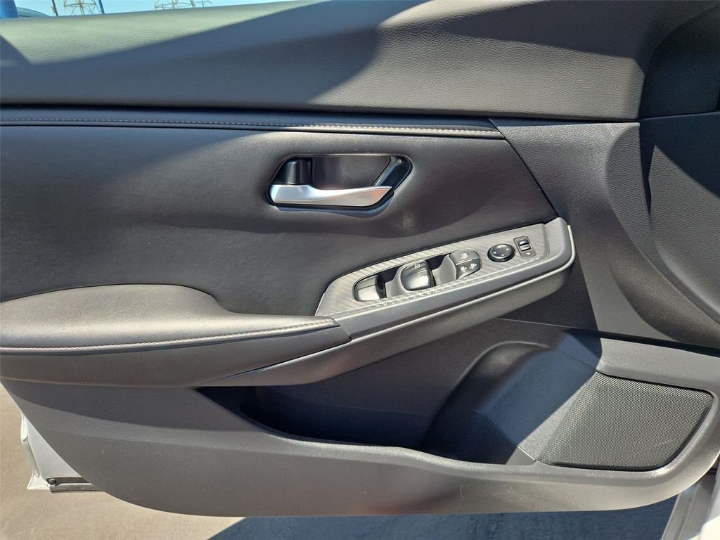 2022 Nissan Sentra SV - Photo 14