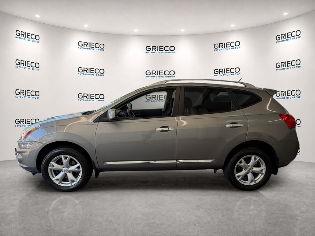 Used 2011 Gray Nissan SV image 4