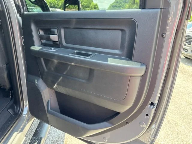New 2026 Ceramic Gray Clearcoat RAM Tradesman image 23
