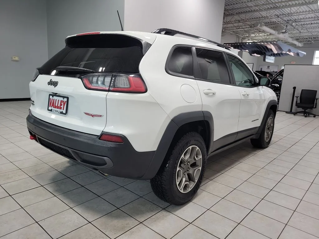Used 2022 White Jeep Trailhawk image 11