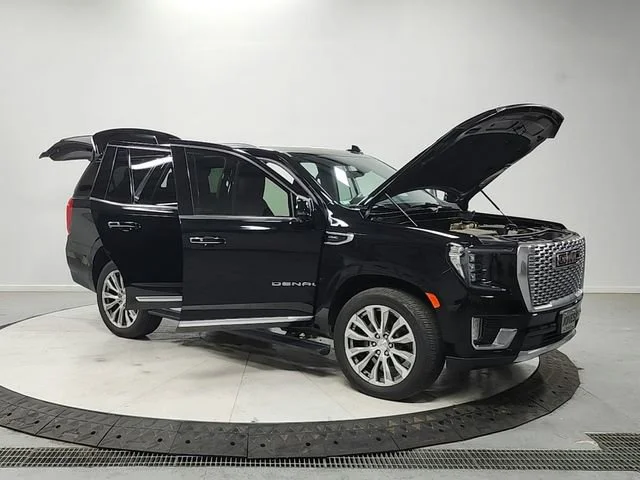 Used 2021 Onyx Black GMC Denali image 9