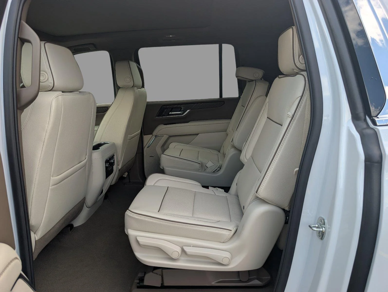 New 2026 Glacier White Tricoat GMC Denali image 33