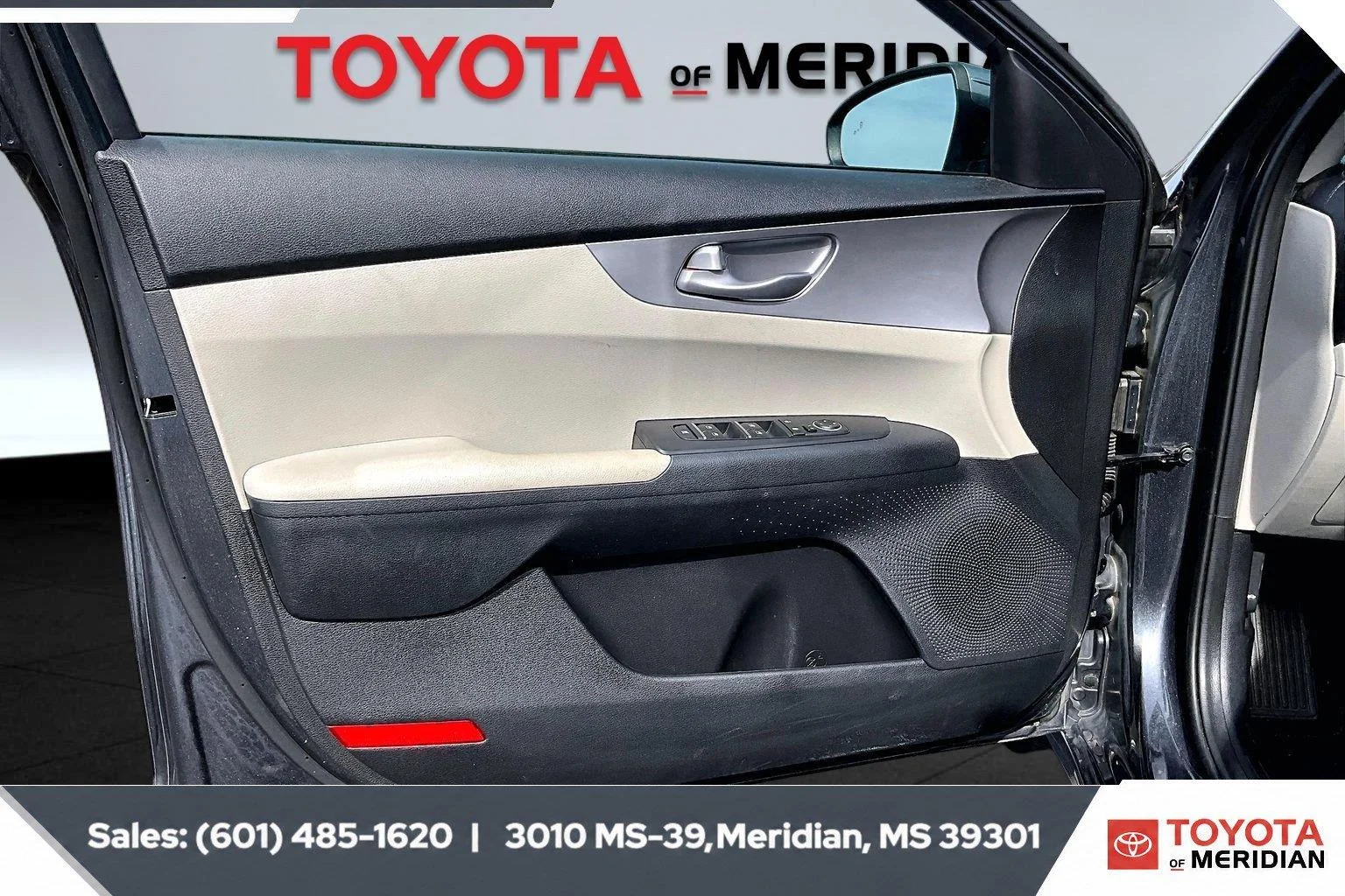 Used 2023 Gravity Gray Kia LXS image 17