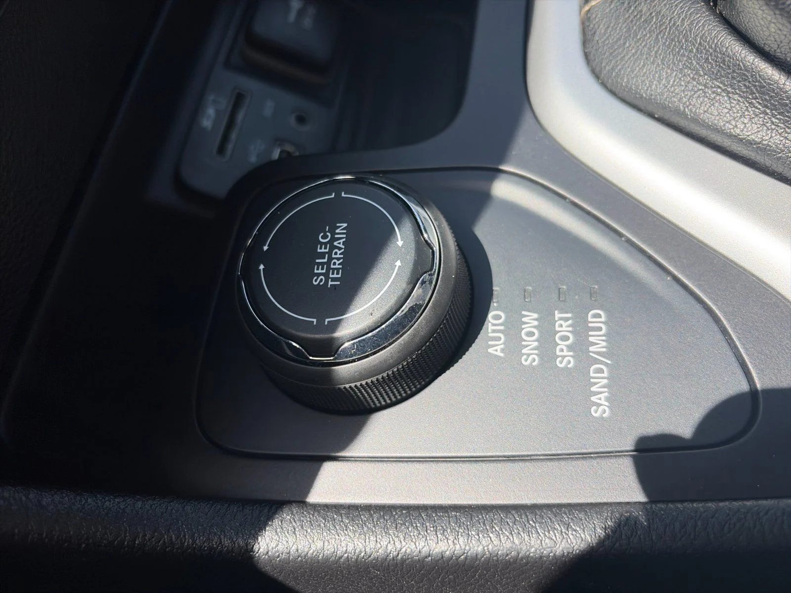 Used 2017 Billet Silver Metallic Jeep Limited image 29