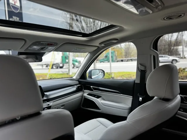 2023 Kia Telluride S - Photo 13