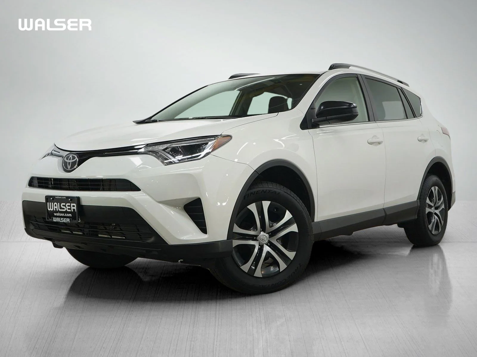 2017 Toyota RAV4 LE AWD's photo