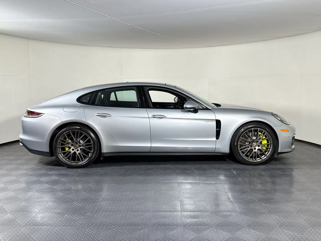 Used 2021 Dolomite Porsche 4S image 9