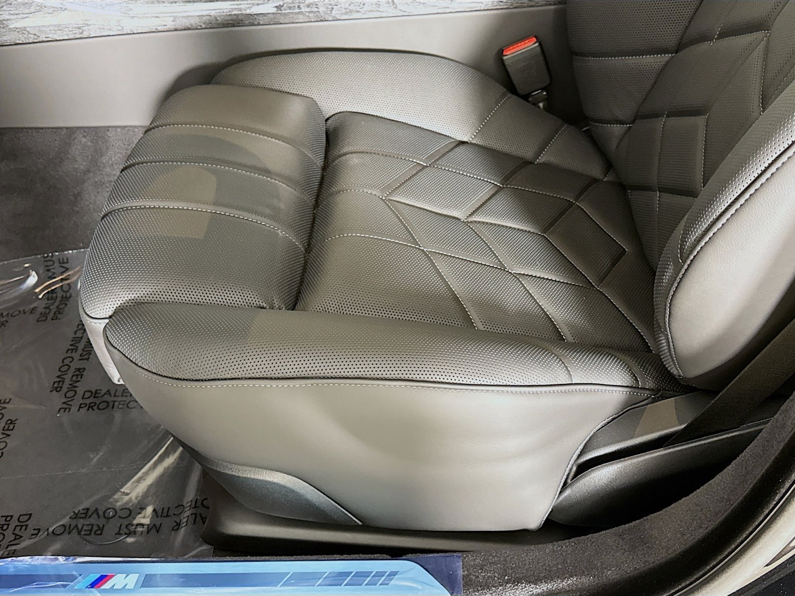 2026 BMW i7 M70 - Photo 20