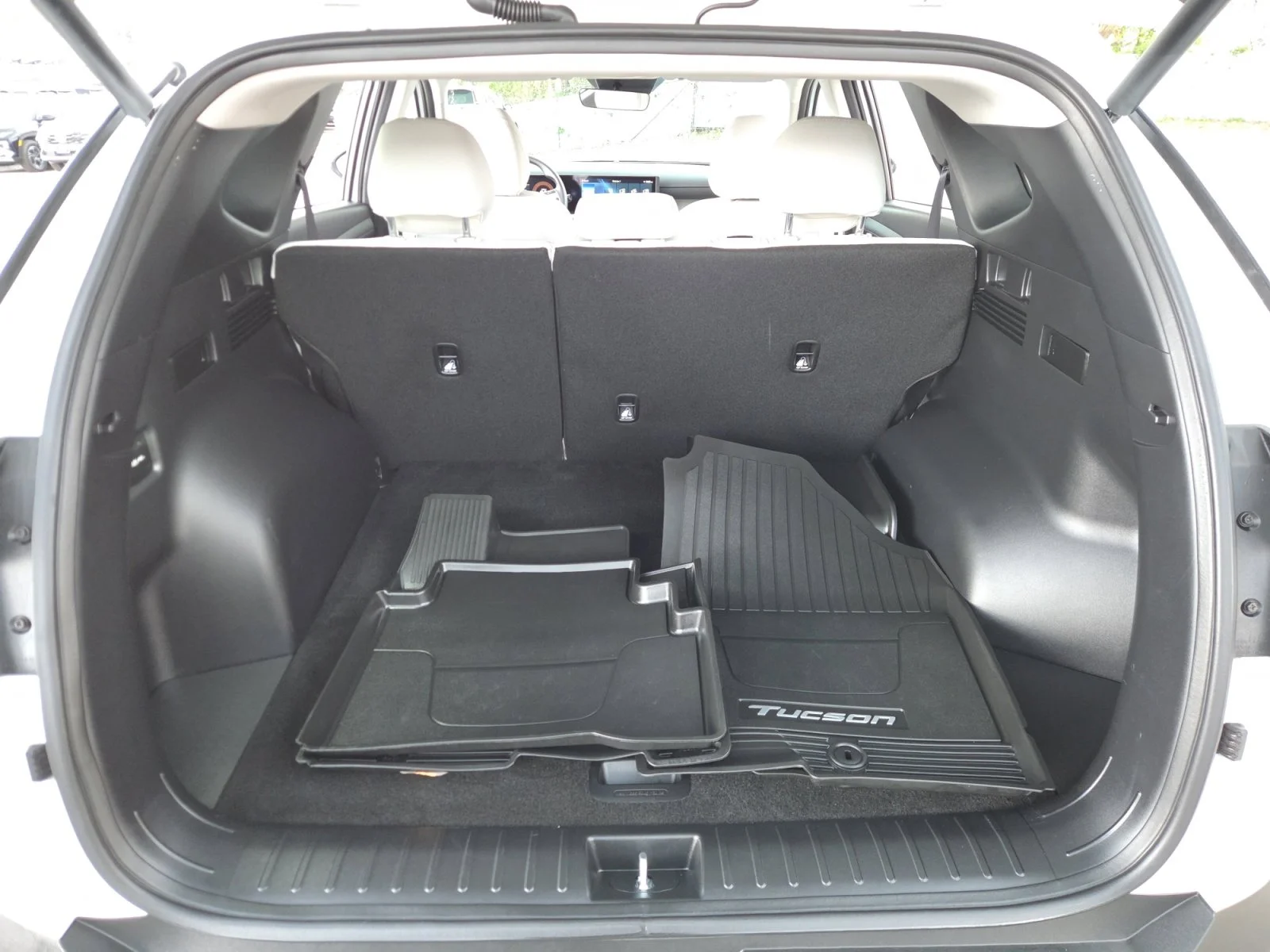 2025 Hyundai Tucson SEL - Photo 17