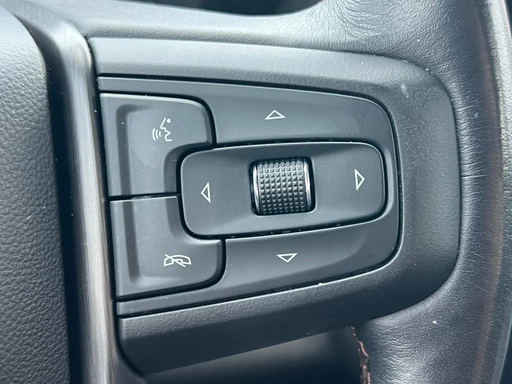 Used 2021 Black GMC AT4 image 23