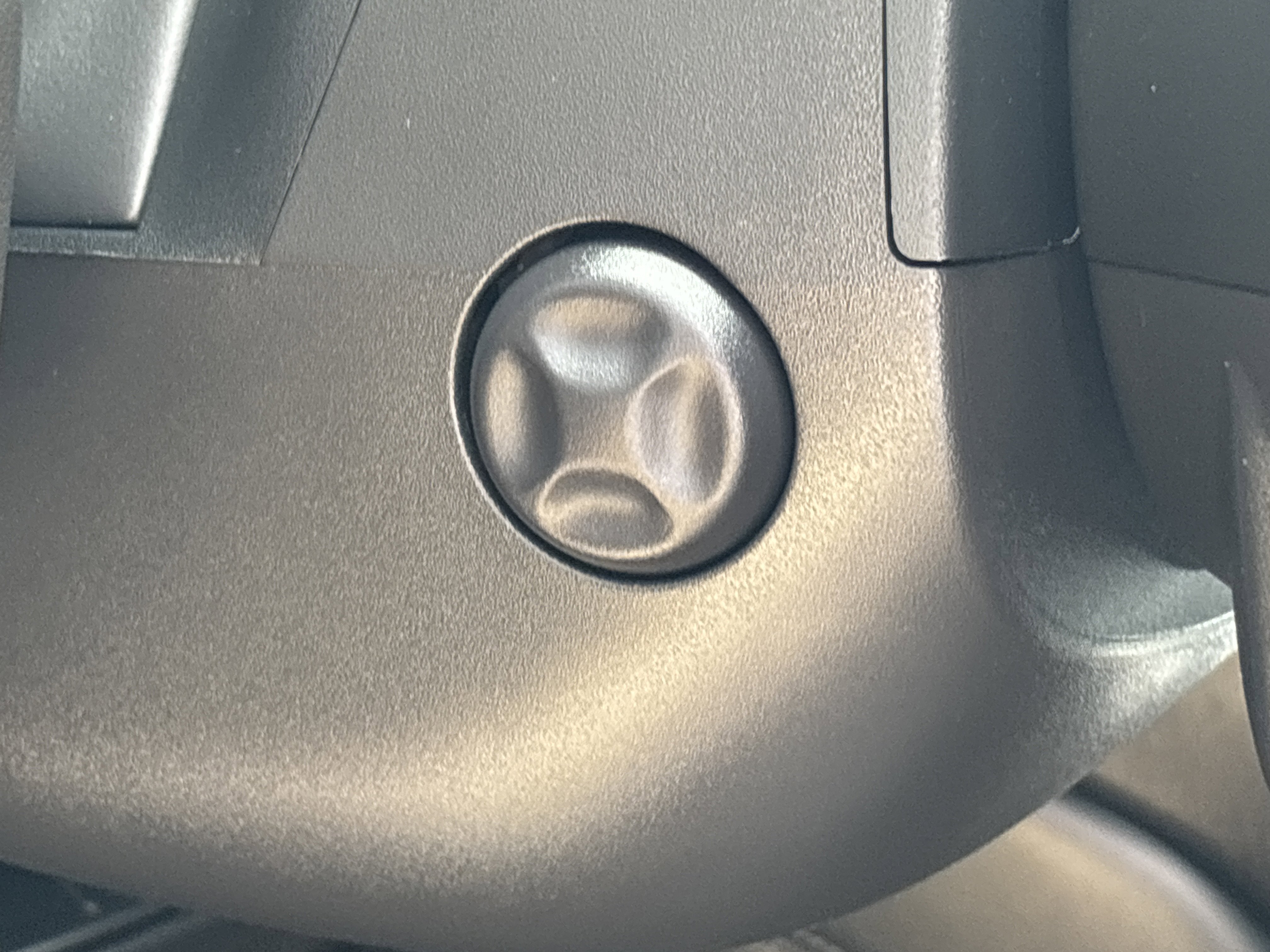 Used 2025 Summit White GMC Denali image 29