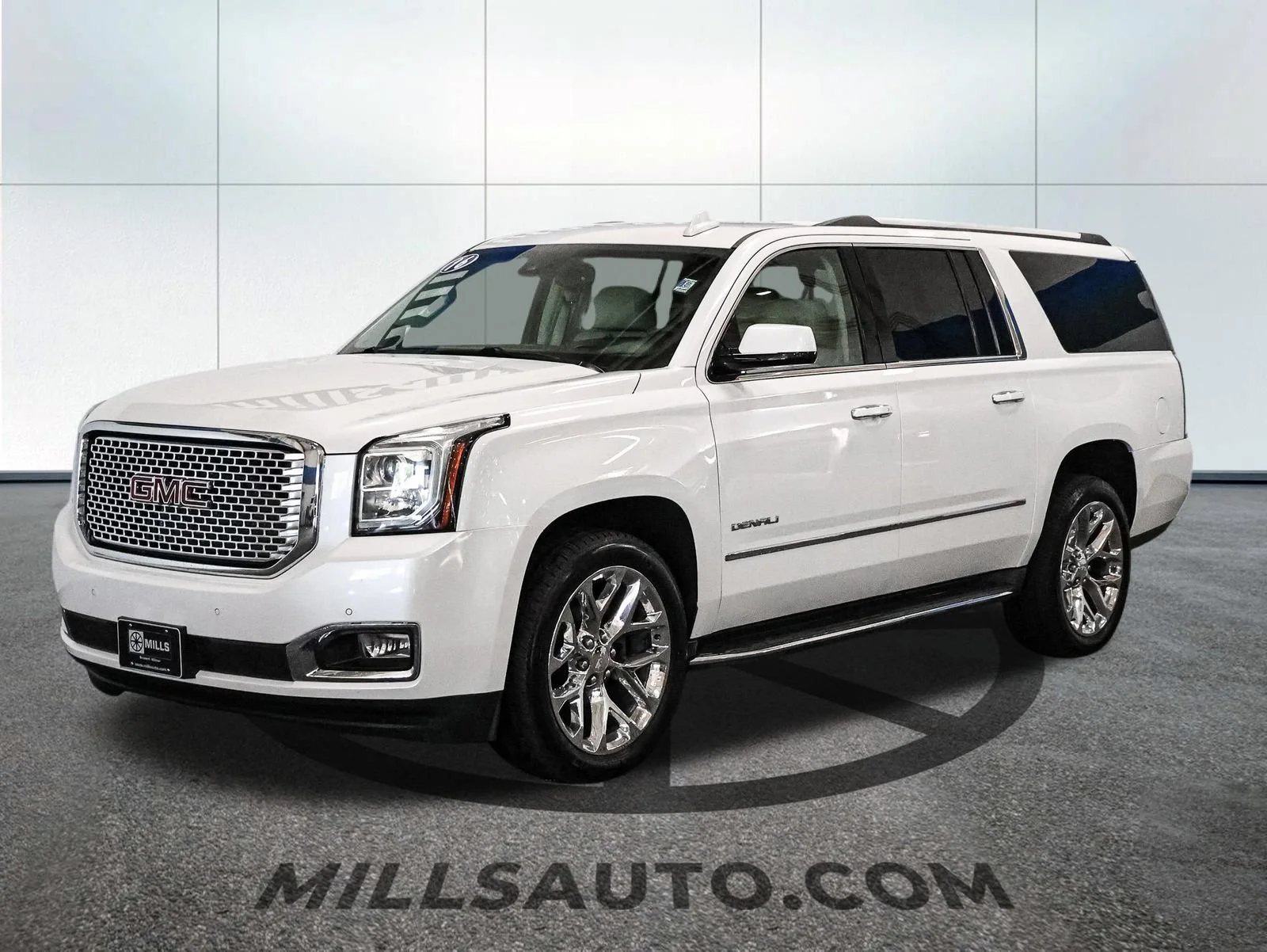Used 2016 GMC Yukon XL Denali with VIN 1GKS2HKJ9GR259510 for sale in Baxter, Minnesota