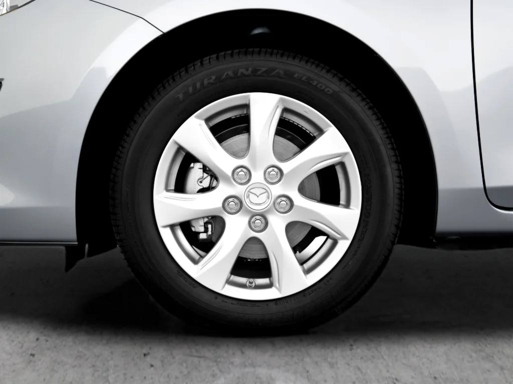 Used 2010 Silver Mazda i Sport image 18