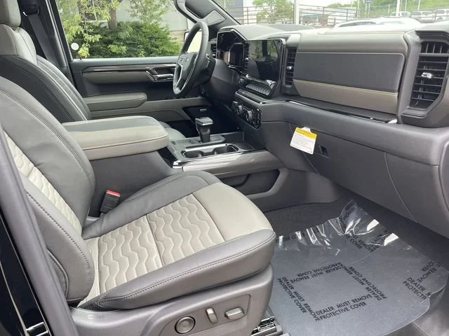 2026 Chevrolet Silverado 1500 ZR2 - Photo 17