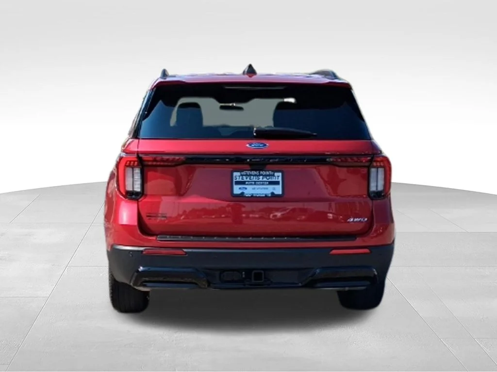 Used 2025 Rapid Red Metallic Tinted Clearcoat Ford ST-Line image 6