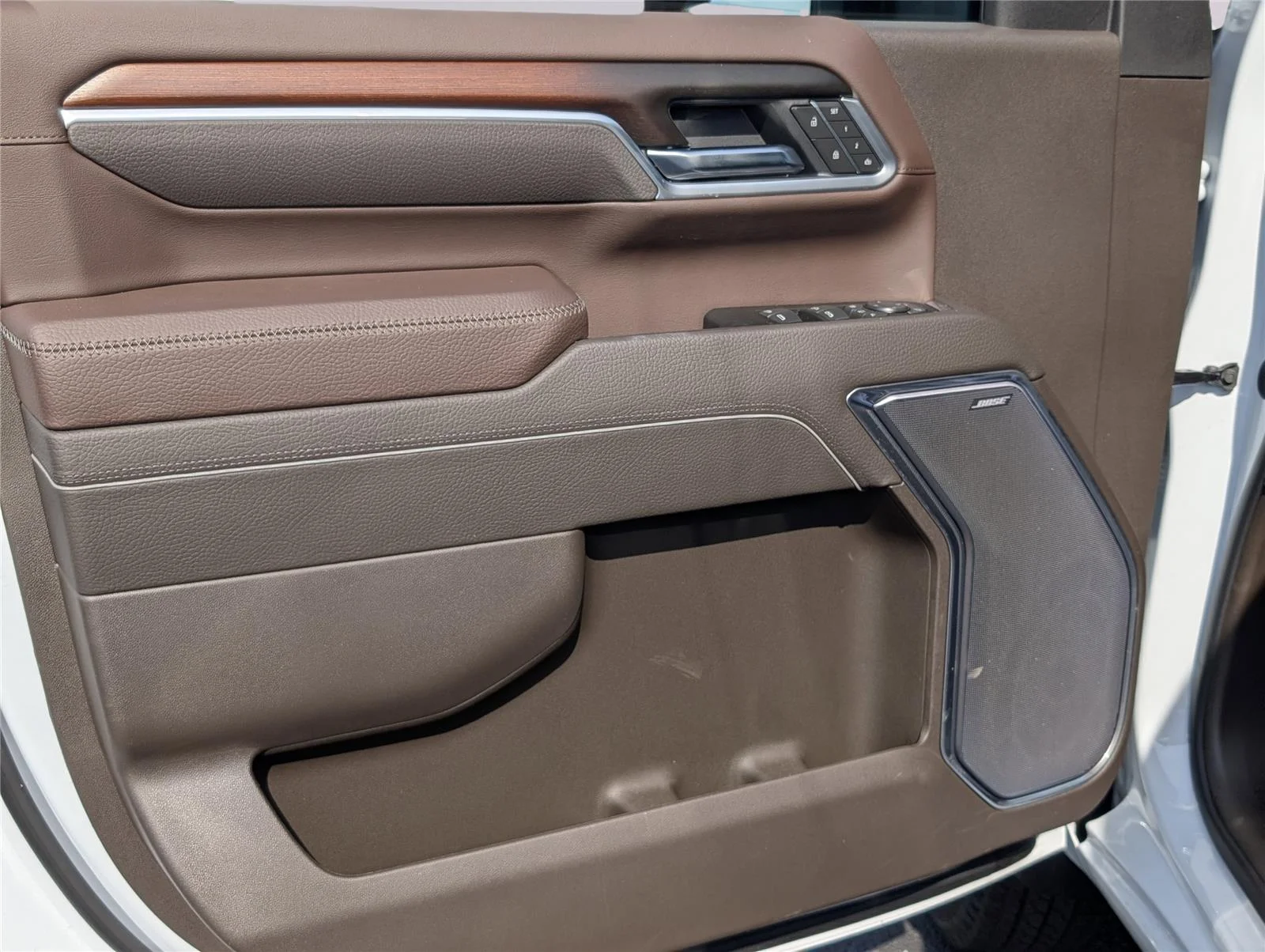 New 2026 Glacier White Tricoat GMC Denali DRW image 28