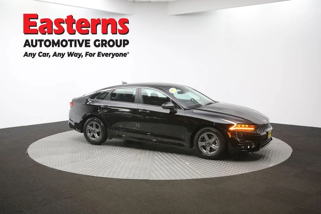 Used 2024 Gray Nissan SV image 47