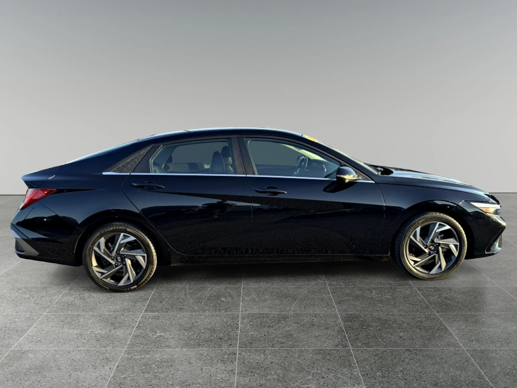 Used 2024 Abyss Black Hyundai Limited image 7